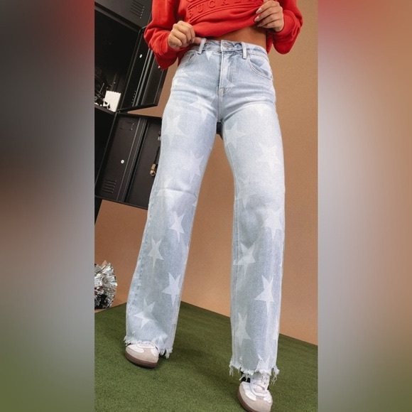 NWT Blue Velvet Star Flare Jeans